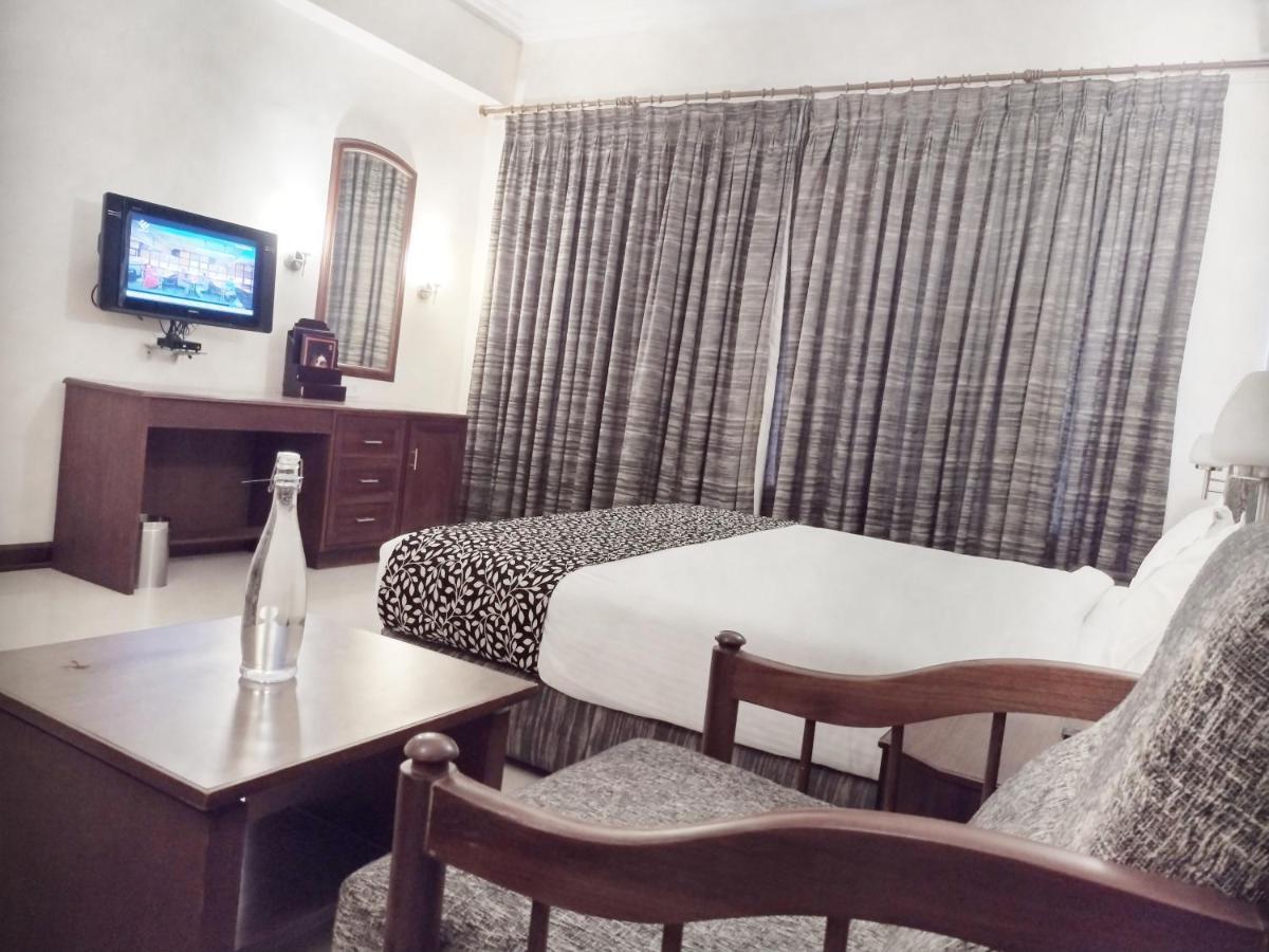 Hotel Elite Palazzo Kochi Esterno foto